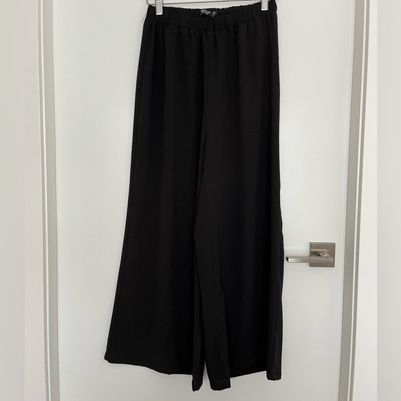 Nasty Gal culottes. Size 8 - Picture 2 of 3